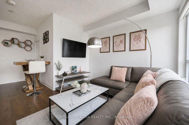 275 Village Green Square 2919 — photo 1