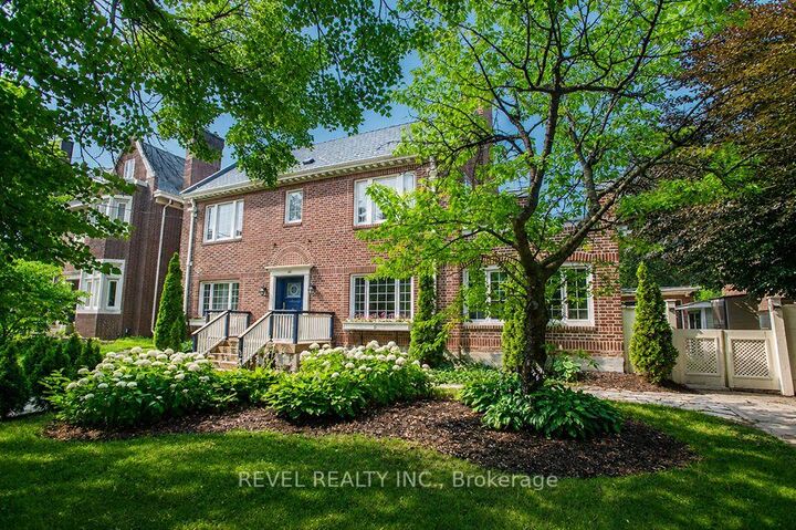 Property Photo: 116 Dufferin Avenue ON N3T 4R1