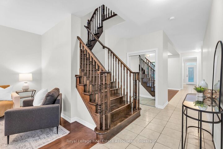 Property Photo: 879 Etherington Way ON L9T 0Z3