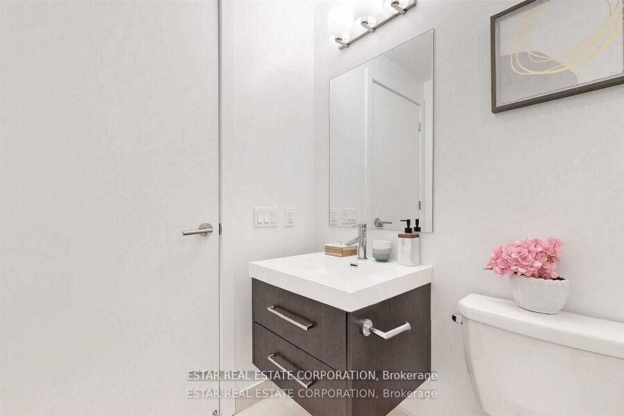 Property Photo: 403 Church Street 1905 ON M4Y 2C2