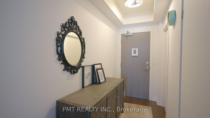 Property Photo:  21 Widmer Street 803  ON M5V 0B8 