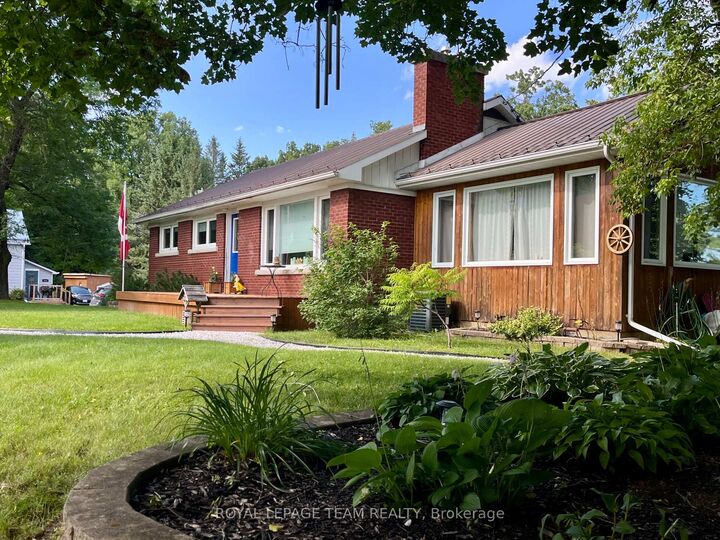 Property Photo: 177 Arthur Avenue ON K7V 1L5