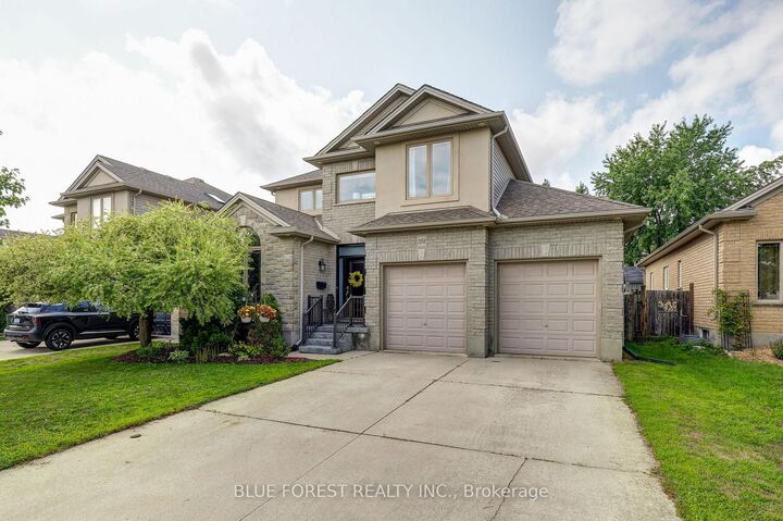 Property Photo: 2058 Westpoint Heights ON N6P 0A3