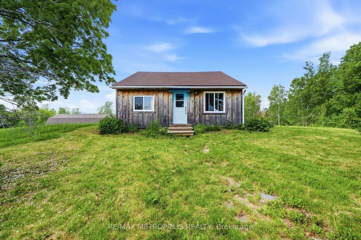 Property Photo: 532 Mitchell Road ON K0K 3K0
