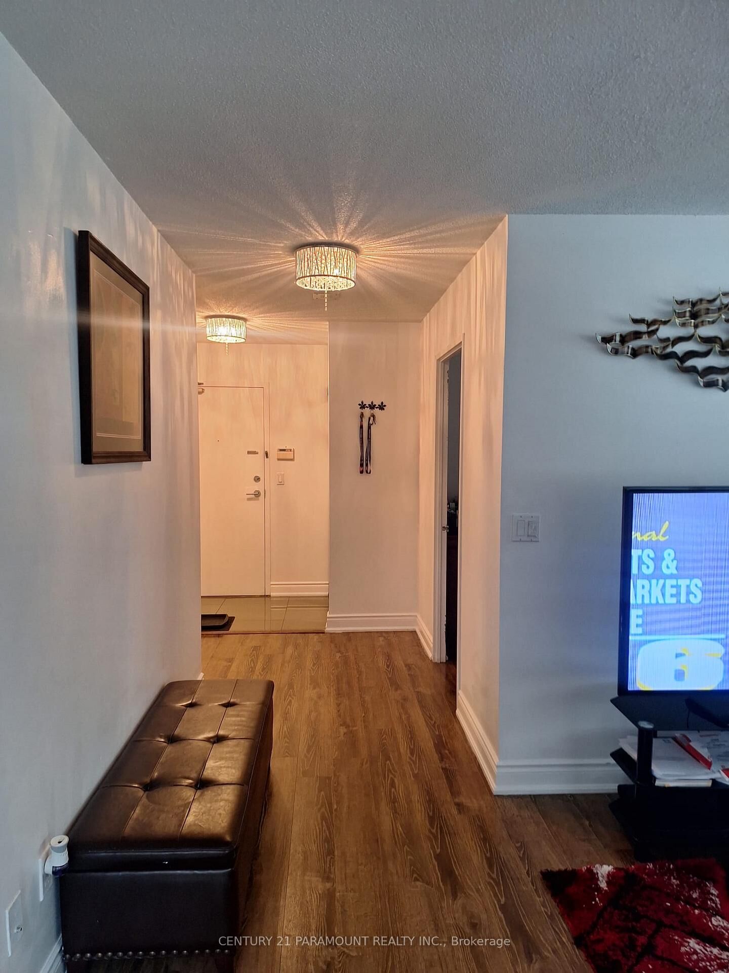 Property Photo: 325 Webb Drive N 404 ON L5B 3Z9