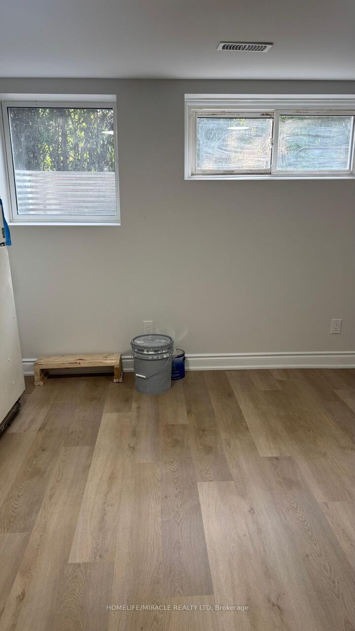 Property Photo: 6 Kitson Drive ON M1M 3C8