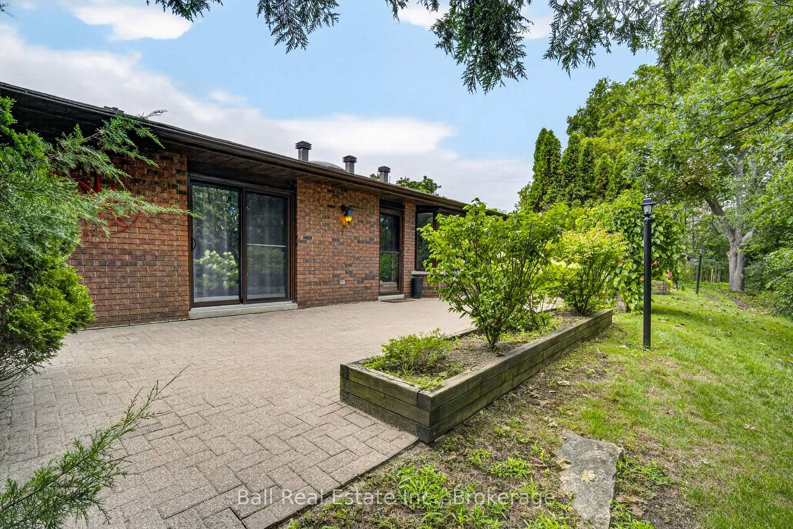 Property Photo: 200 East Street S 502 ON K0M 1A0