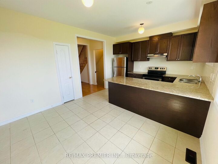 Property Photo:  32 Shiff Crescent  ON L6Z 0H6 