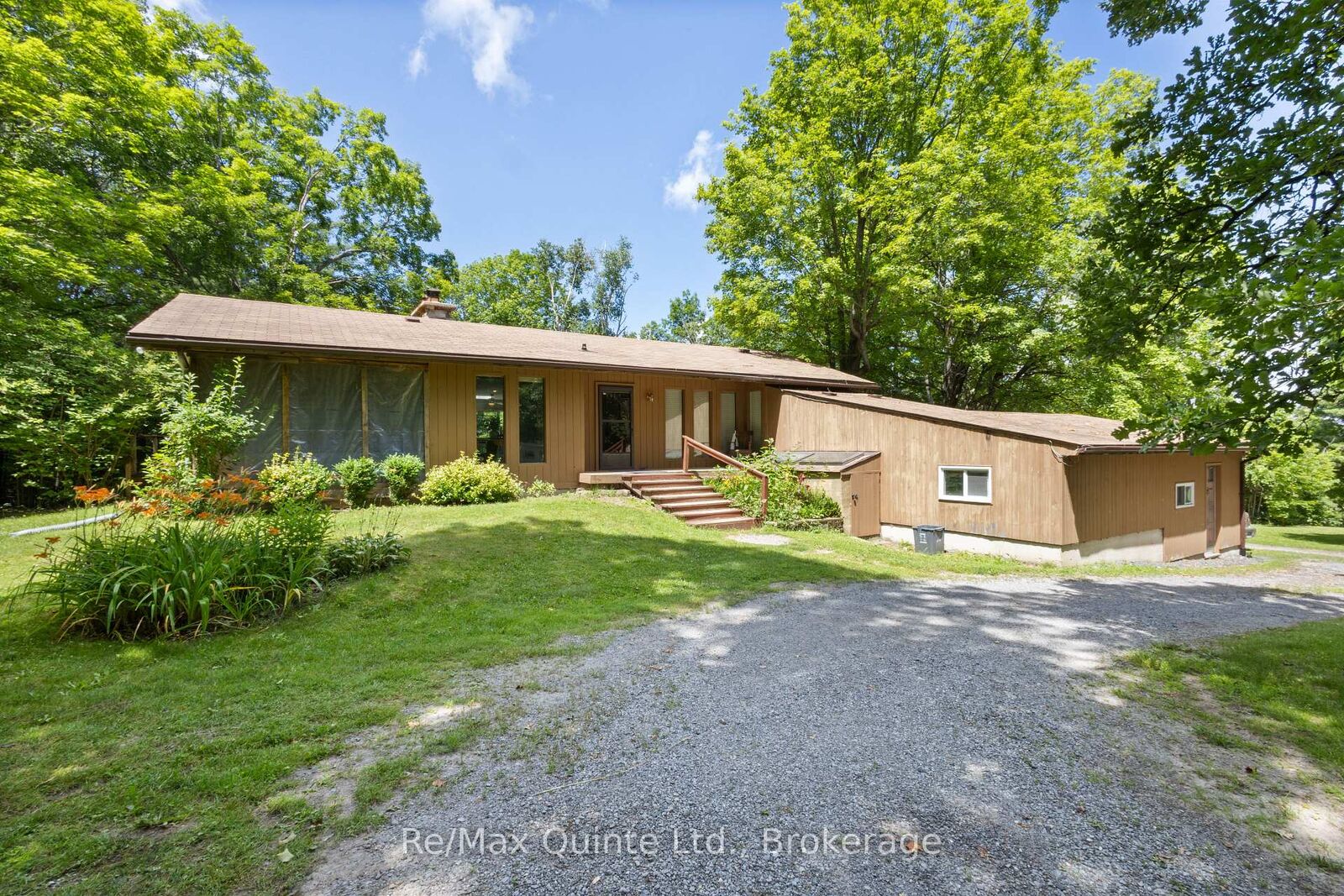 Property Photo:  35 Concession Road 11 Road E  ON K0L 1Y0 
