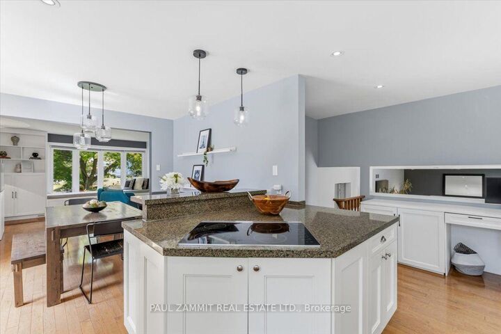 Property Photo: 21 Kings Inn Trail ON L3T 1T6