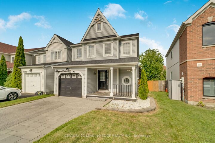 1296 Ashgrove Crescent — photo 1