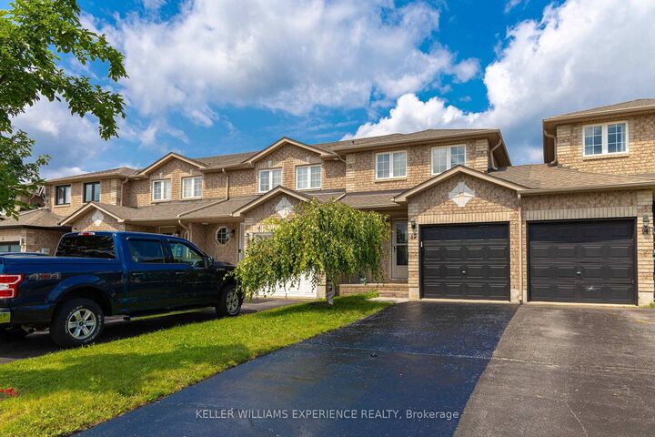 Property Photo:  12 Monarchy Street  ON L4M 7K2 