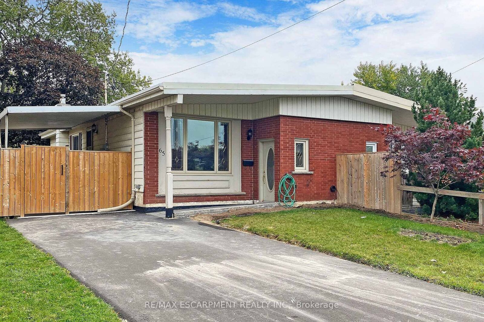 Property Photo:  65 Fielding Crescent Upper  ON L8V 2P3 