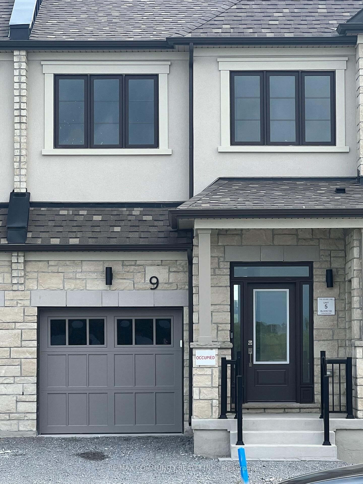 Property Photo:  9 Thomas Smith Street  ON L4P 0T7 