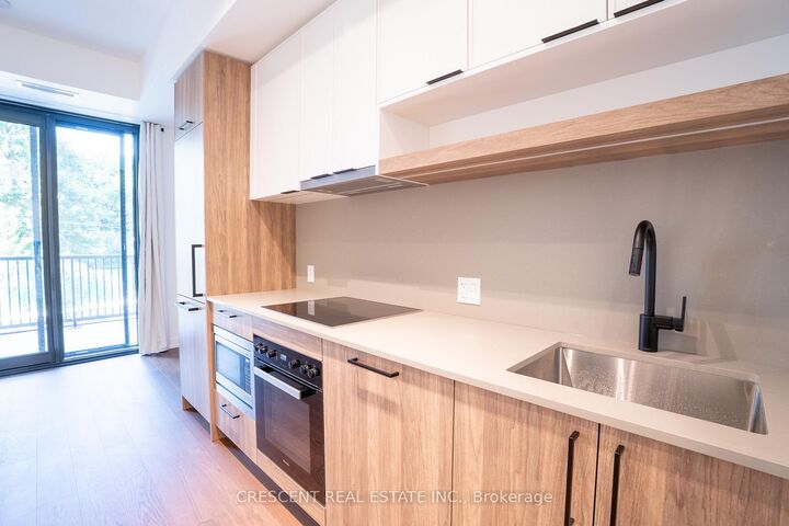 Property Photo:  91 Montclair Avenue 201  ON M5P 0B1 