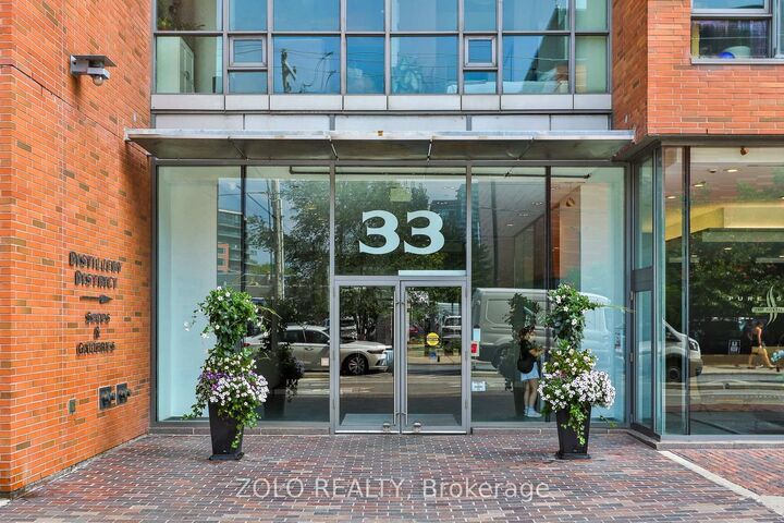 Property Photo:  33 Mill Street 901  ON M5A 3R3 