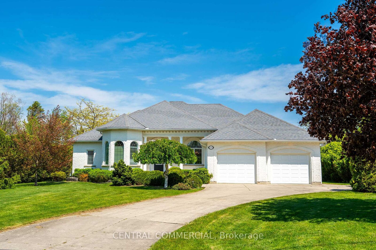 Property Photo: 4266 Bluepoint Drive ON N0N 1J6