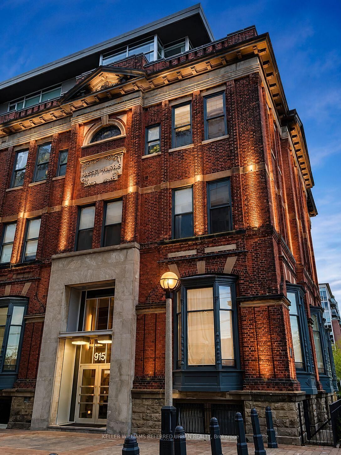 Property Photo:  915 King Street 403  ON M6K 3M2 