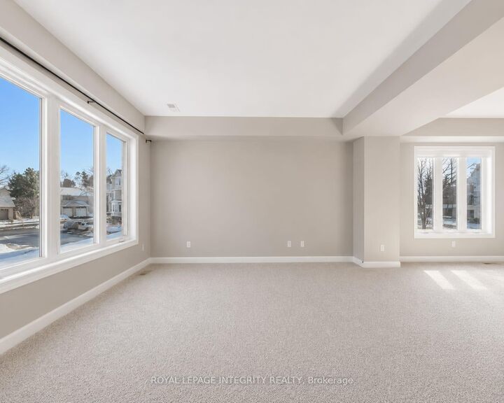 Property Photo: 1660 Locksley Lane 21 ON K1J 1B6