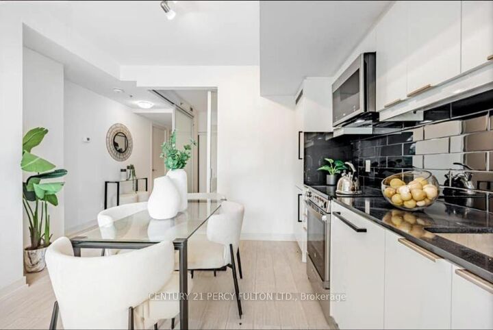 Property Photo: 90 Glen Everest Road 318 ON M1N 1T7