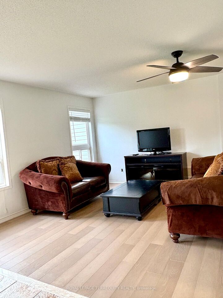 Property Photo:  55 Regina Boulevard  ON L9Z 1M8 