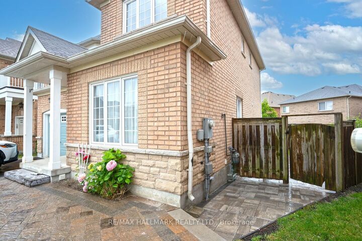 Property Photo: 77 Wheelwright Drive Bsmt ON L4E 5A1