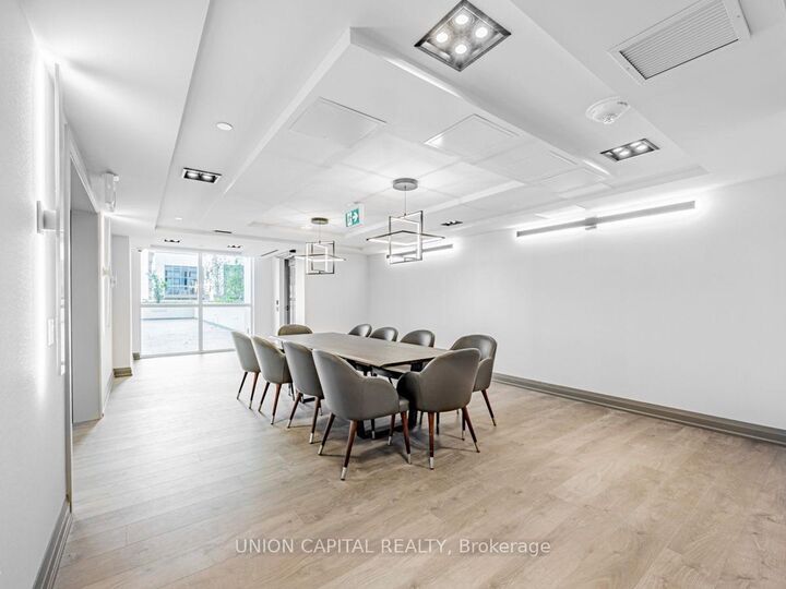 Property Photo:  10 Meadowglen Place 808  ON M1G 0A8 