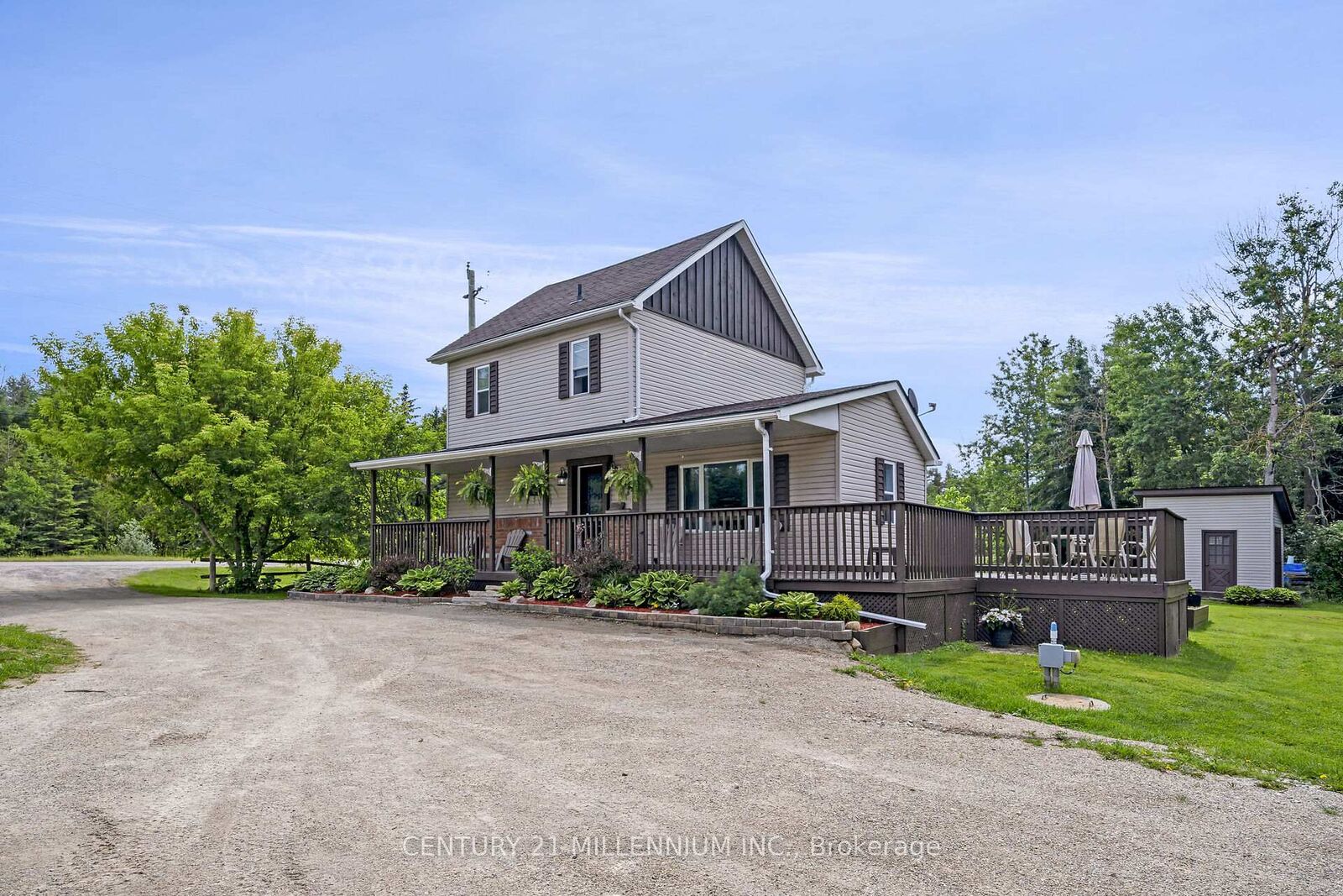 Property Photo: 5770 Trafalgar Road ON N0B 1Z0