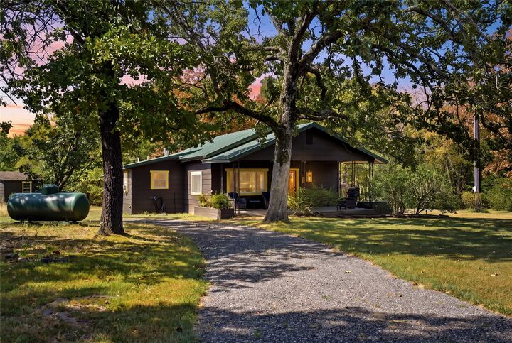 Property Photo: 10621 S Hwy 10 OK 74435