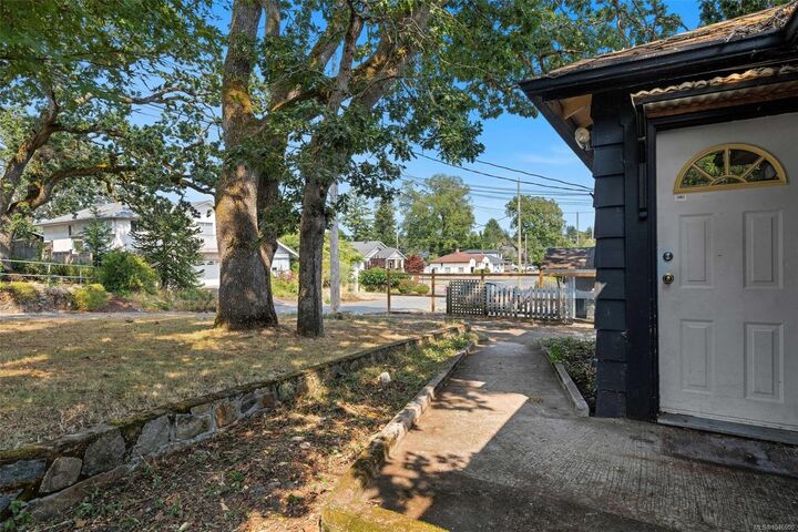 Property Photo: 1669 Kisber Ave BC V8P 2W5