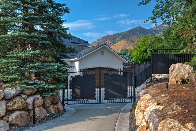 Property Photo: 4095 S Jupiter Dr E UT 84124