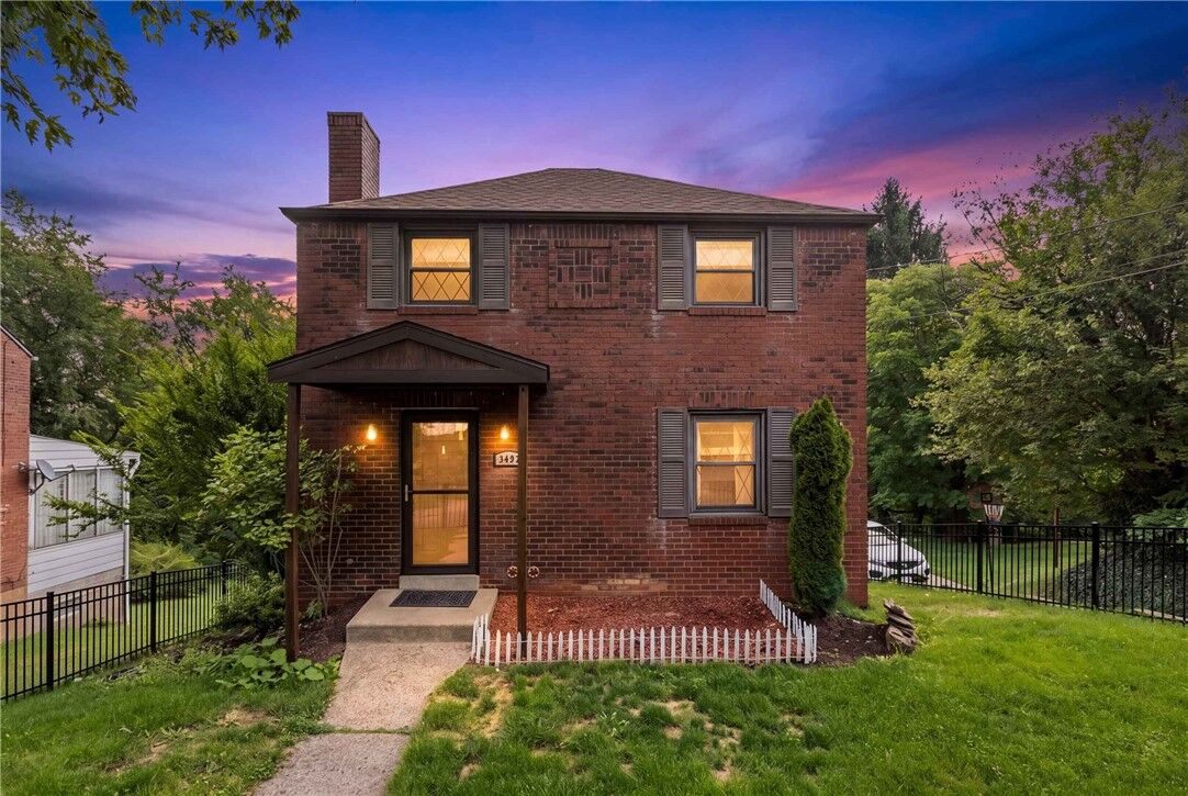 Property Photo:  2402 Hillview Street  PA 15234 