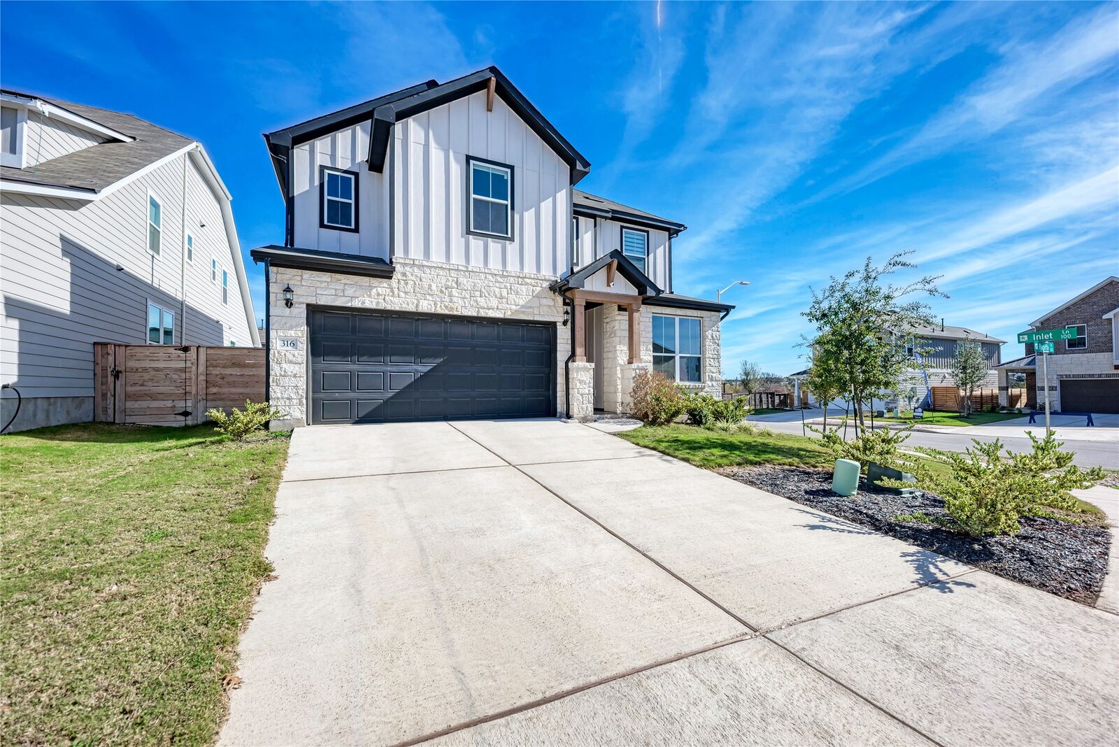 Property Photo: 316 Regatta Trail TX 78641