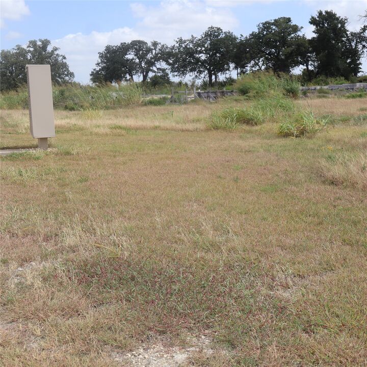 Property Photo: 104 Mesones Road TX 76527