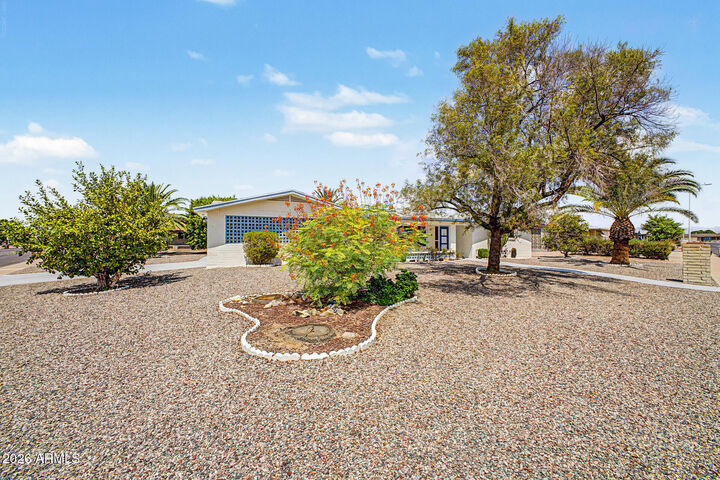 Property Photo: 6408 E Dallas Street AZ 85205