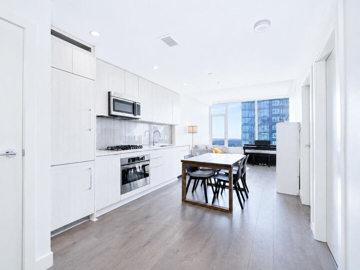 Property Photo: 5051 Imperial Street 2506 BC V5J 0J3