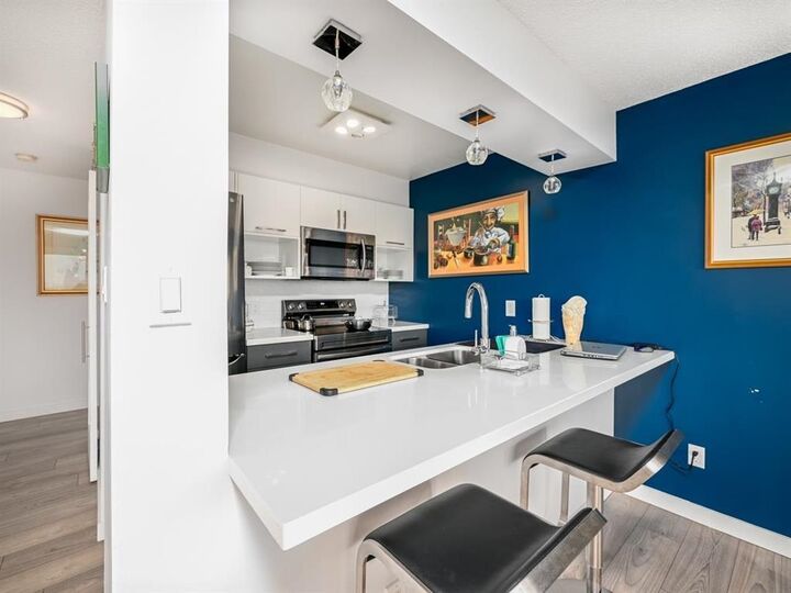Property Photo: 4353 Halifax Street 1501 BC V5C 5Z4