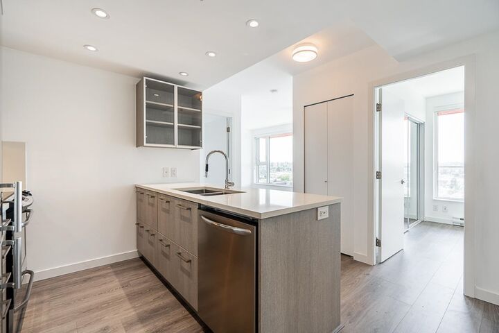 Property Photo: 983 E Hastings Street 1006 BC V6A 0G9