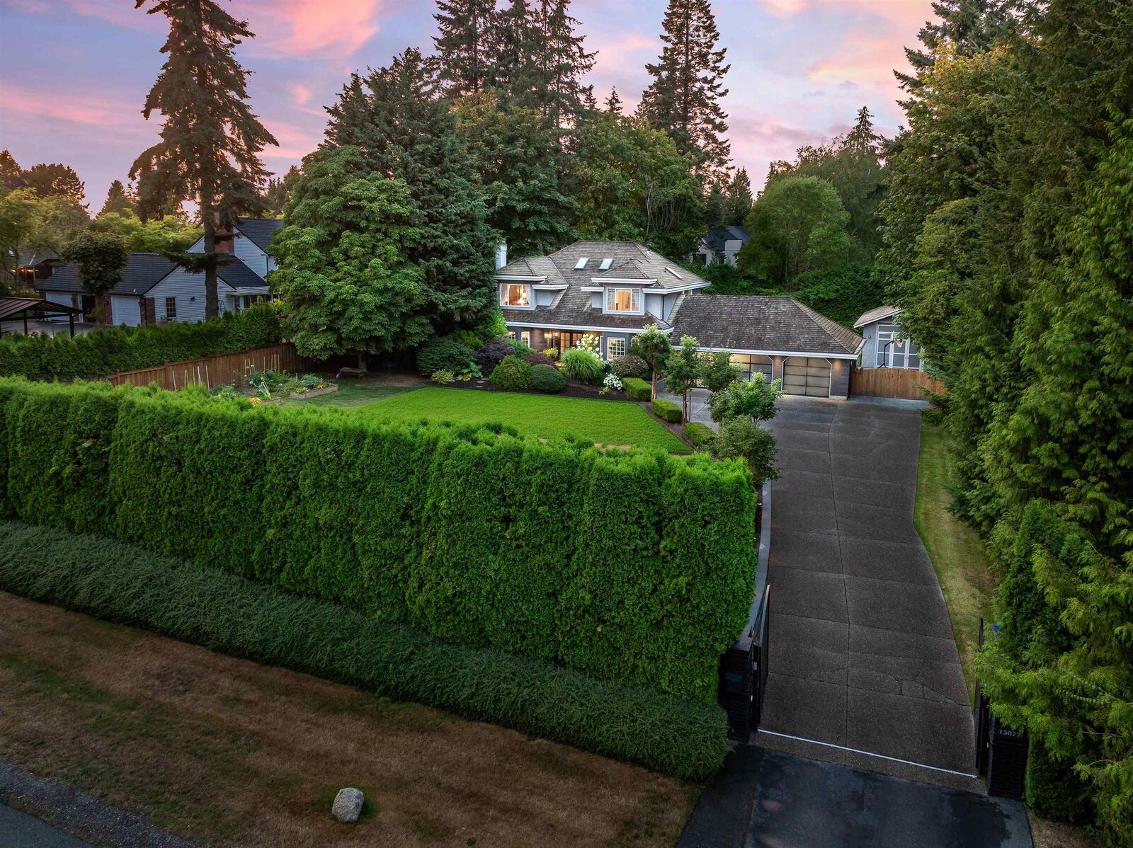 Property Photo: 13877 32 Avenue BC V4P 2B6