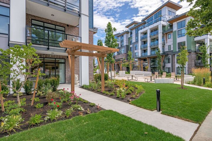 45500 Market Way 101 — photo 1