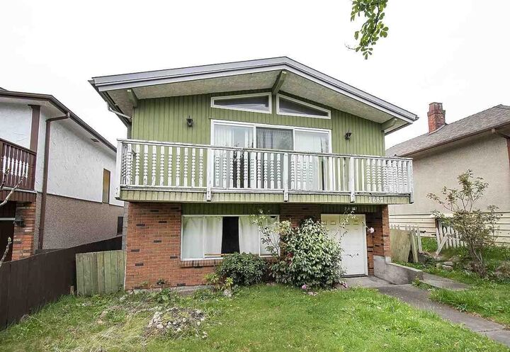 7687 Oak Street — photo 1