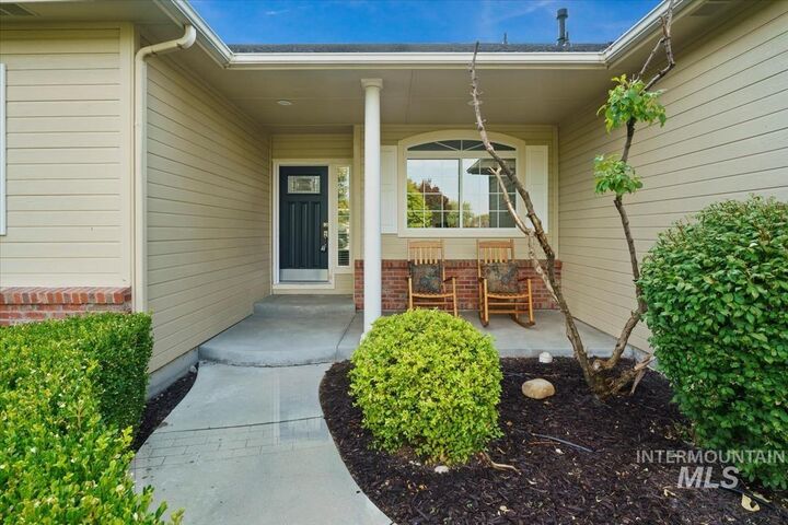 Property Photo: 6252 N Royal Park Ave ID 83713