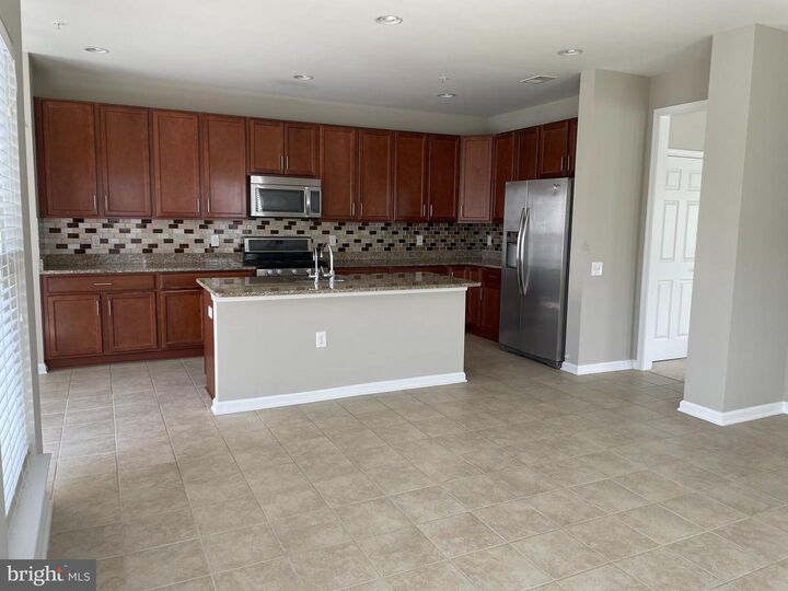 Property Photo:  2953 Finsbury Place 96  VA 22031 
