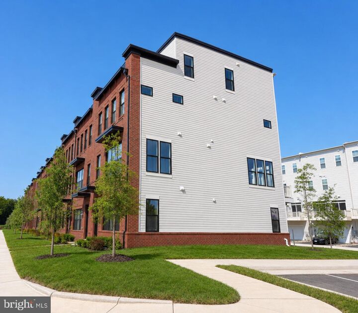 Property Photo: 42126 Hazel Grove Terrace VA 20148