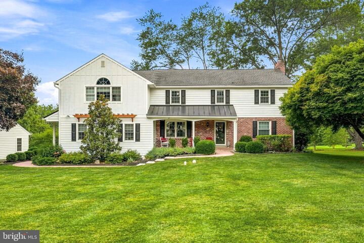 Property Photo: 716 Clovelly Lane PA 19333