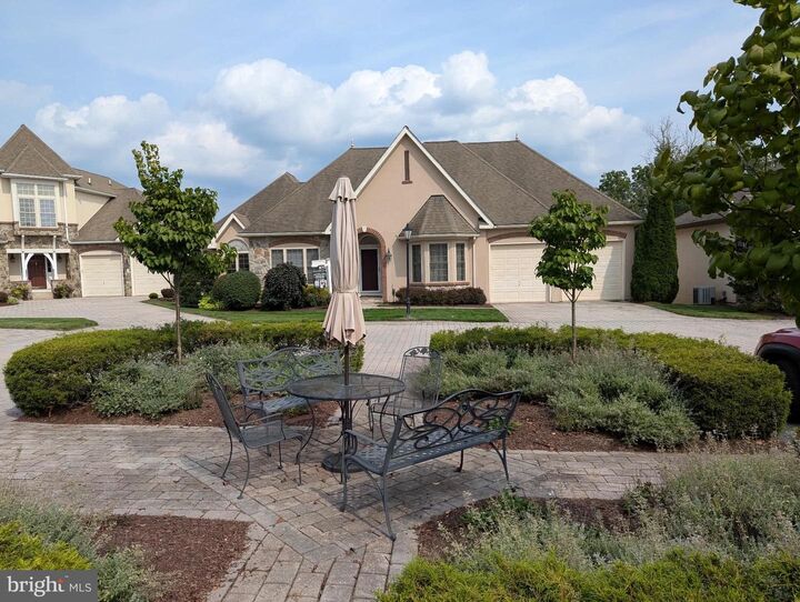 Property Photo: 7 Laurel Hill Court PA 17325