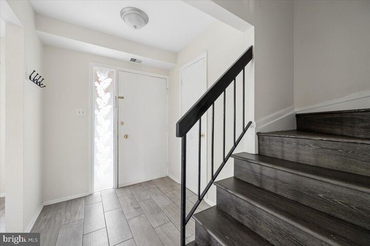 Property Photo: 17445 Hoskinson Road MD 20837