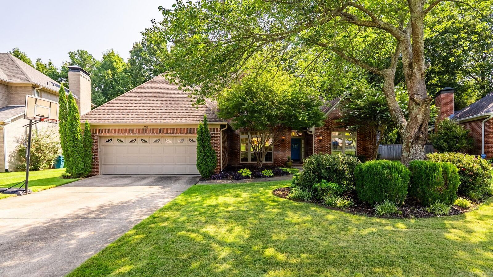 Property Photo:  20 Chatel Drive  AR 72223 