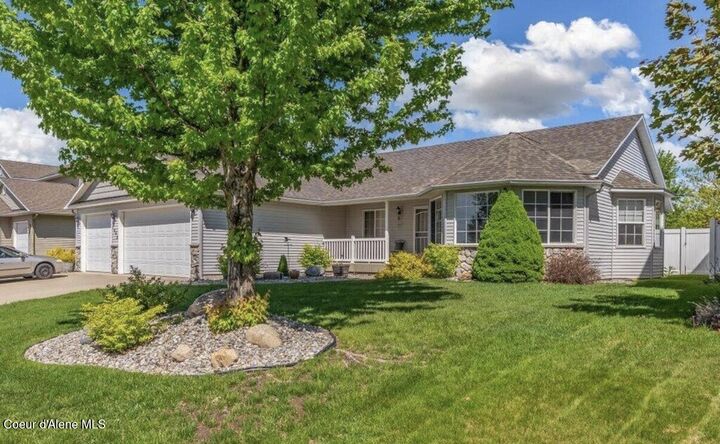 Property Photo:  7948 N Carrington Ln  ID 83815 