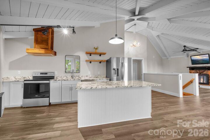 Property Photo:  119 Beechwood Lane  NC 28604 